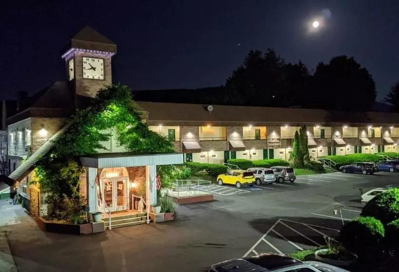 酒店 The Black Mountain Inn