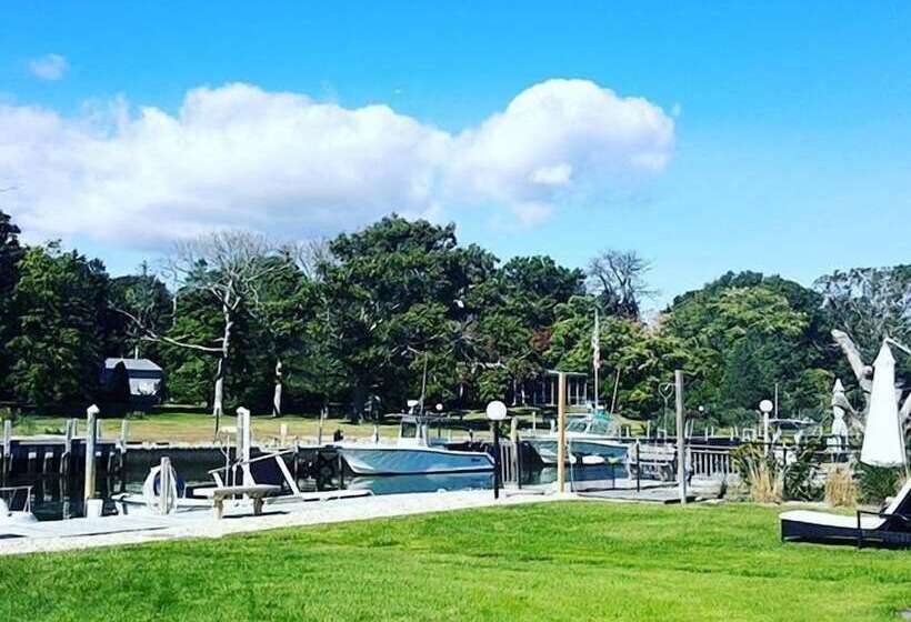 בית מלון כפרי The Drake Inn