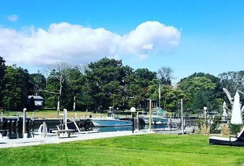 酒店 The Drake Inn