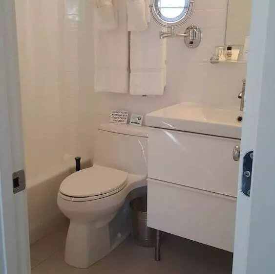 酒店 The Drake Inn