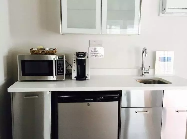 酒店 The Drake Inn