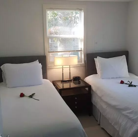 酒店 The Drake Inn