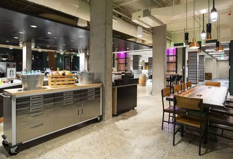 Отель Wyndham Garden At Niagara Falls