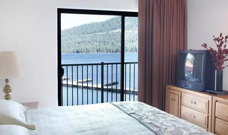 Курорт Donner Lake Village