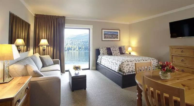 Курорт Donner Lake Village