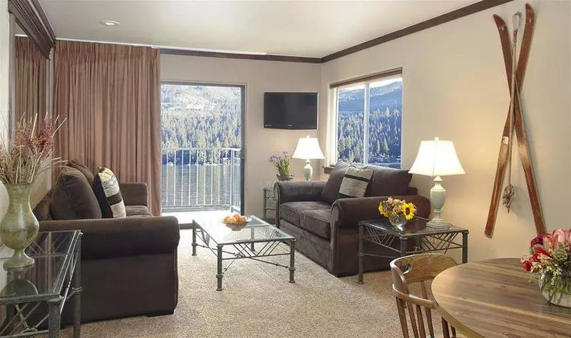 Курорт Donner Lake Village