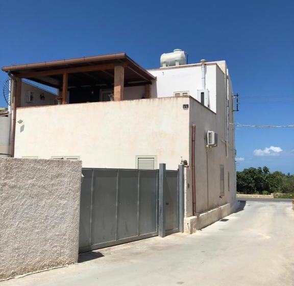 Pensione Due Passi Dal Tramonto Affittacamere