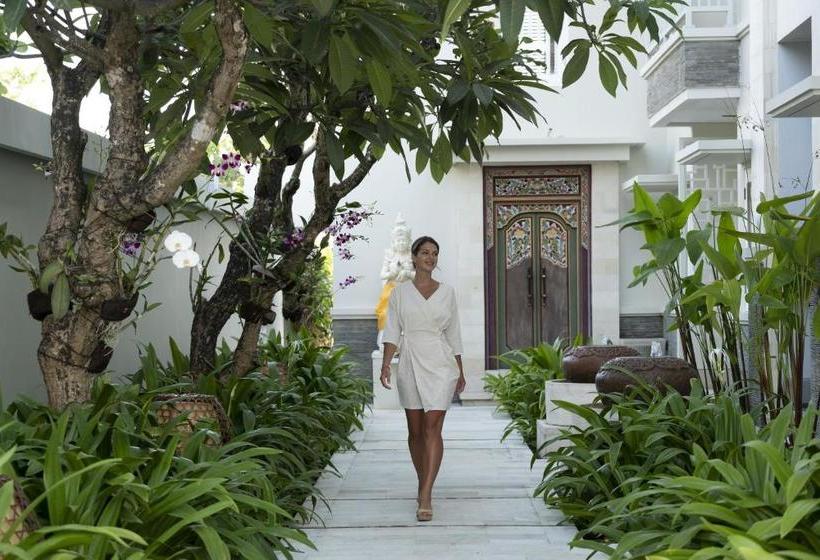 פנסיון The Village Home