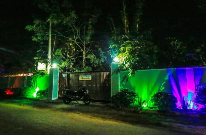 فندق Nehansa Resort And Safari