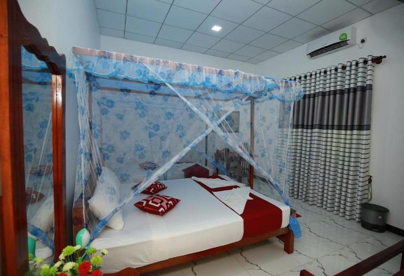 فندق Nehansa Resort And Safari