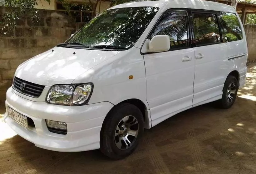 Hotelli Nehansa Resort And Safari