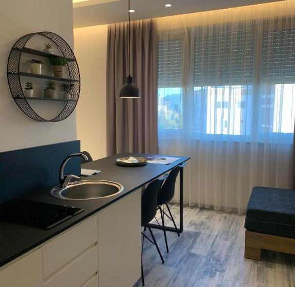 بنسيون Urban Rooms