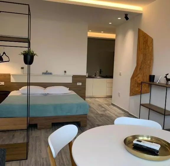 ペンション Urban Rooms