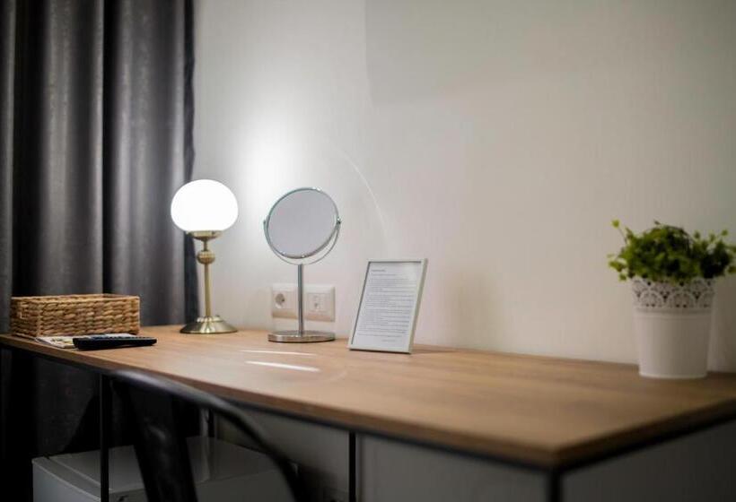 بنسيون Urban Rooms