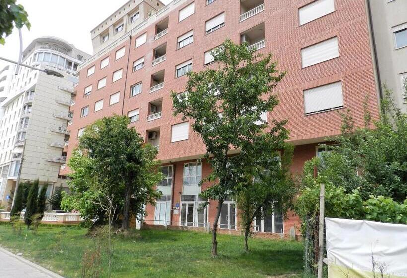 بنسيون Urban Rooms