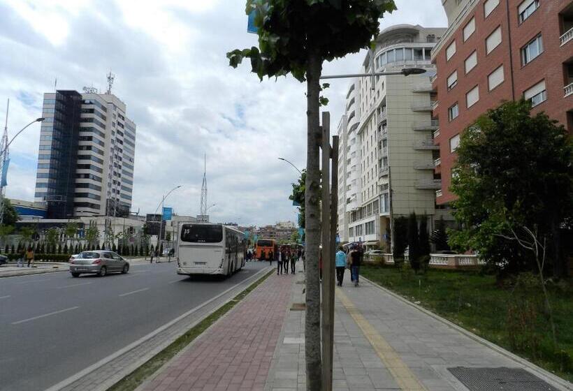 بنسيون Urban Rooms