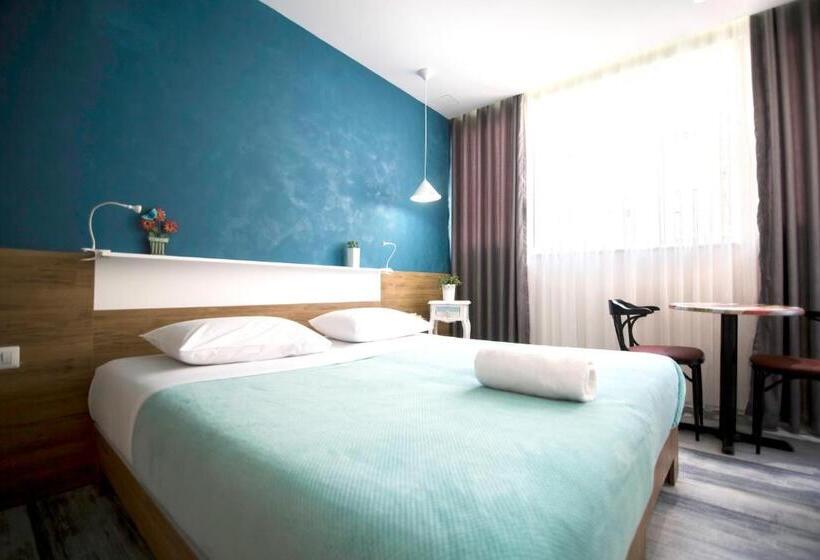 بنسيون Urban Rooms