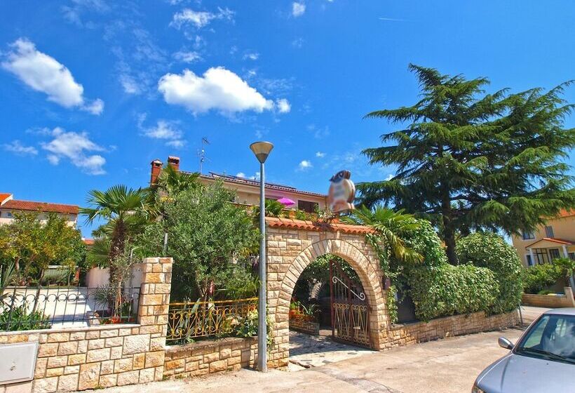 Apartments Ivanka 378