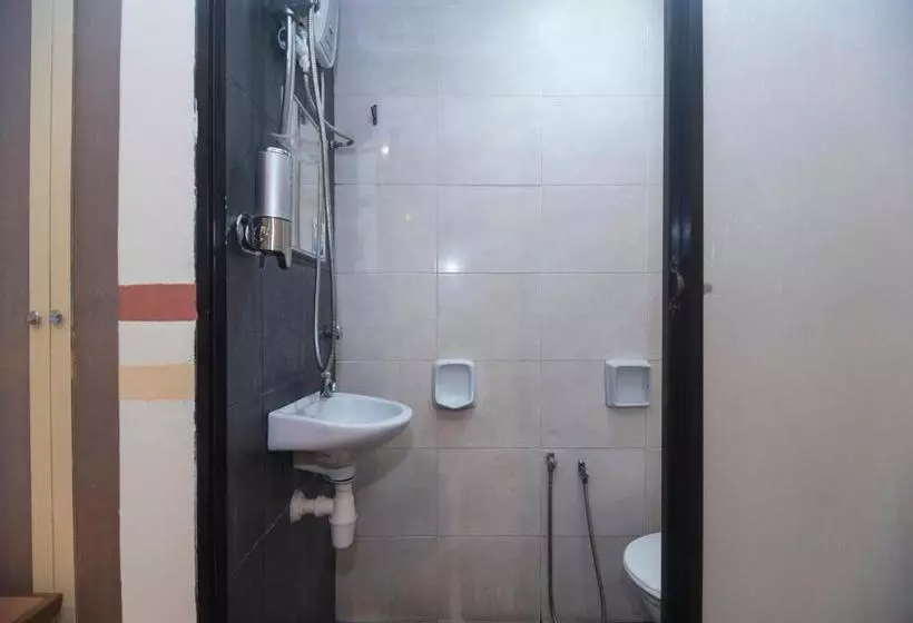 Feringghi Hotel By Oyo Rooms