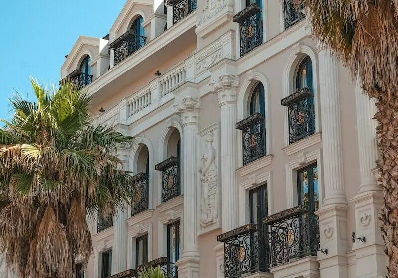 ホテル Epidamn Boutique & Spa