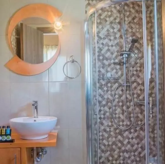 Hotelli Kedros Chalet