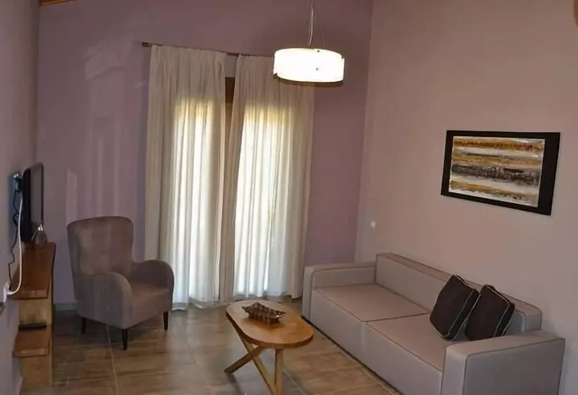 Hotelli Kedros Chalet