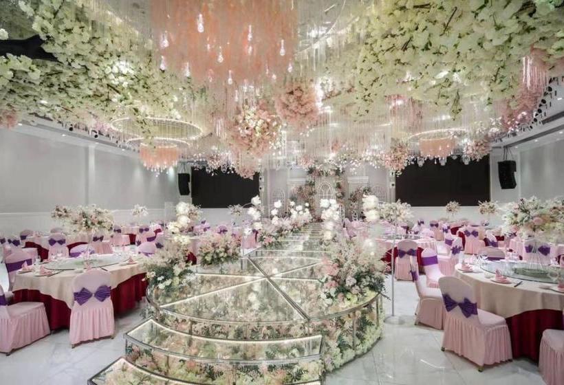 בית מלון כפרי Ramada Encore   Shiyan Wande