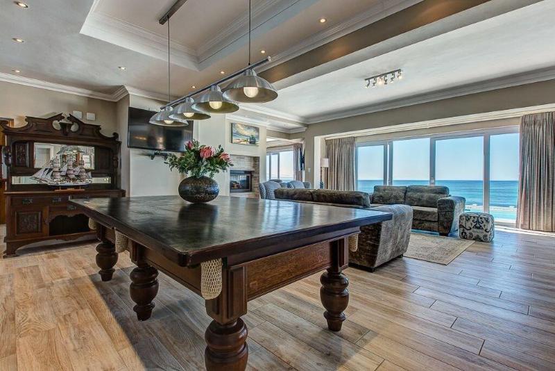 膳宿费 Marine Manor