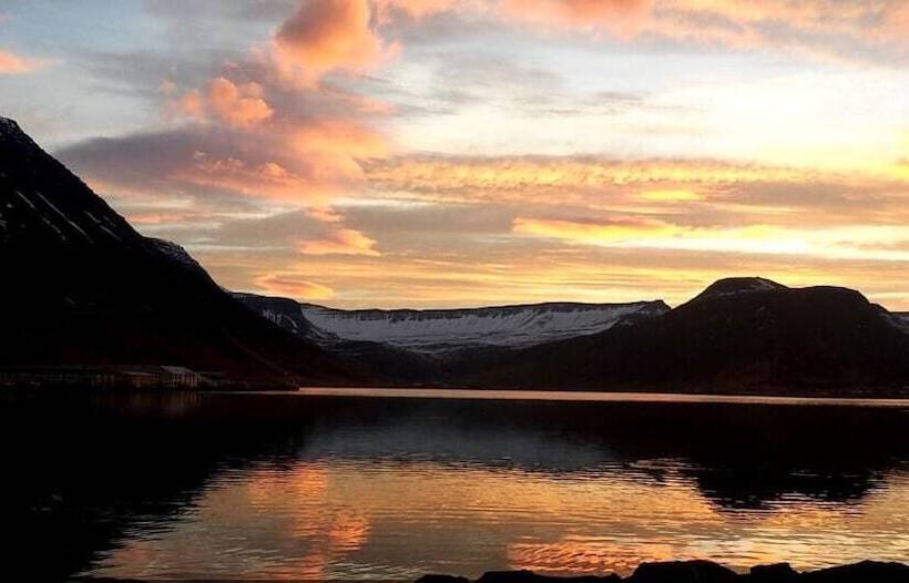 پانسیون Mánagisting Guesthouse