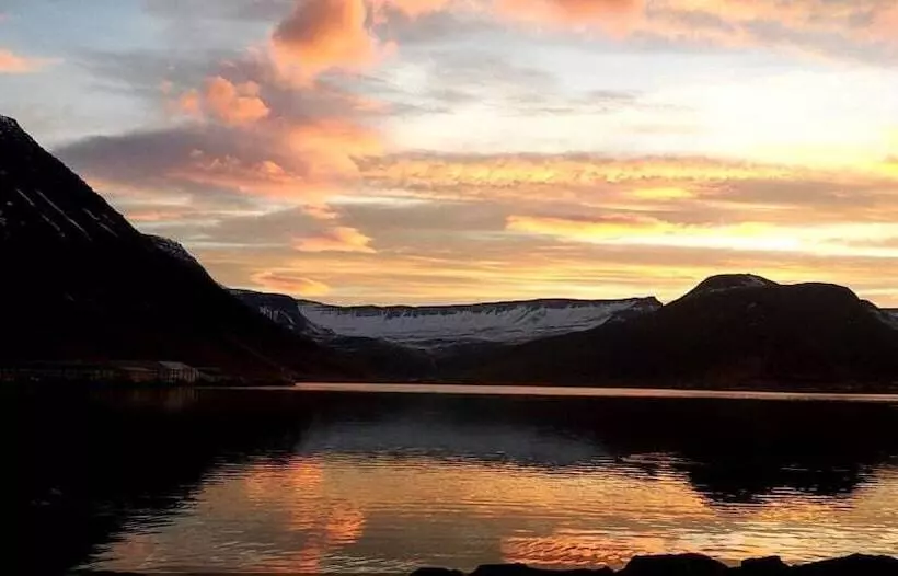 پانسیون Mánagisting Guesthouse