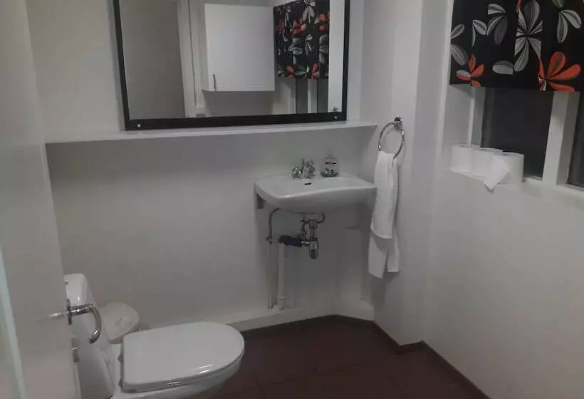 پانسیون Mánagisting Guesthouse