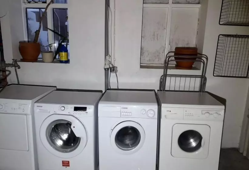 پانسیون Mánagisting Guesthouse