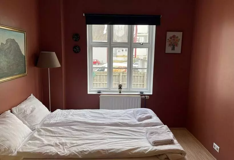 پانسیون Mánagisting Guesthouse