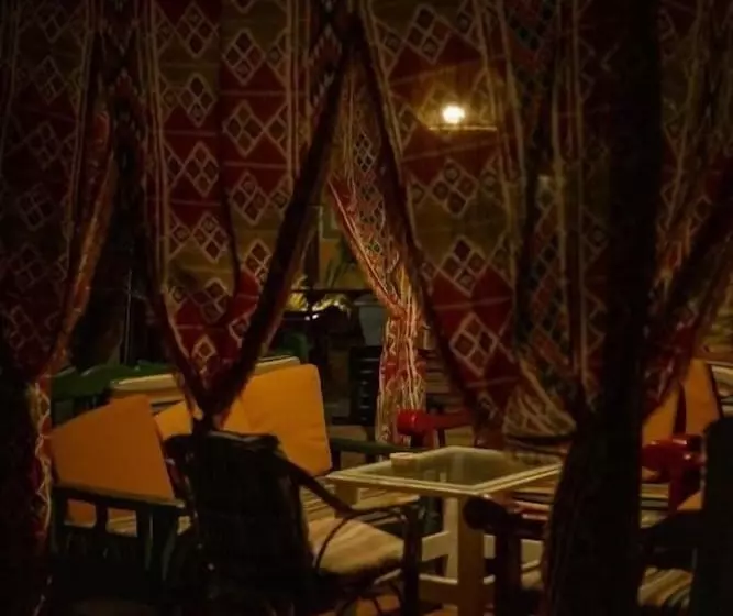 Retkeilymaja Bishbishi Camp Dahab