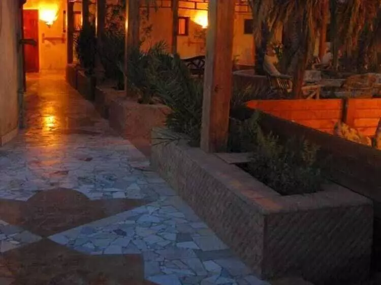 Retkeilymaja Bishbishi Camp Dahab