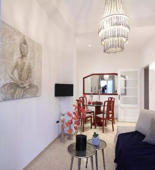 District Suites