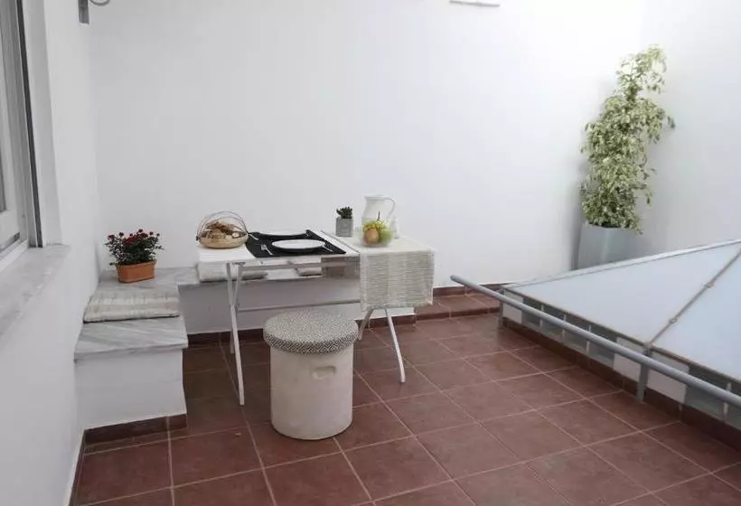 District Suites