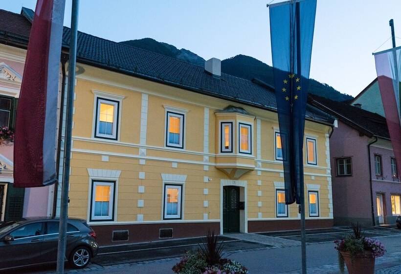 Ferienwohnungen Appartementhaus Hohe Tauern