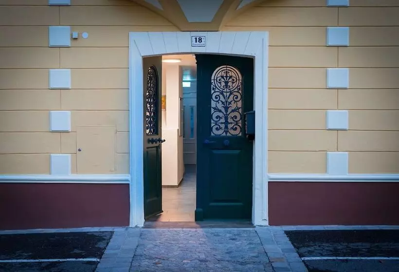 Ferienwohnungen Appartementhaus Hohe Tauern