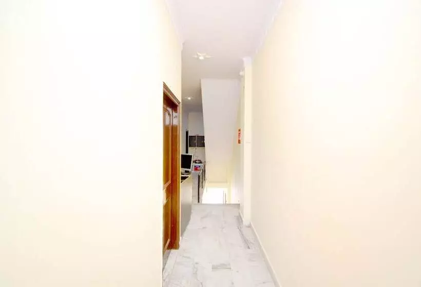 ホテル Jb Inn By Oyo Rooms