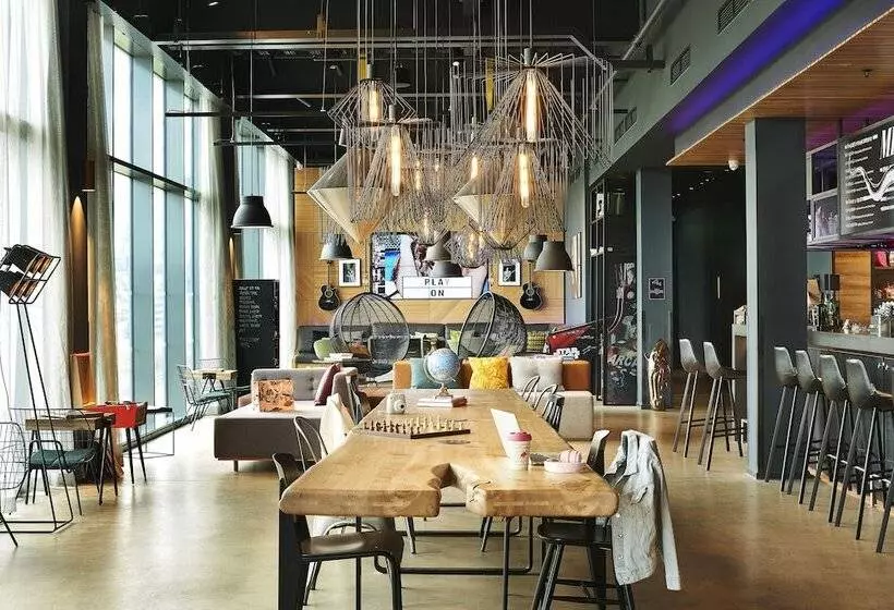 Hotelli Moxy Paris Charles De Gaulle Airport