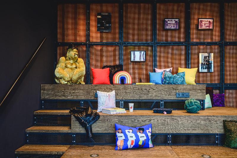 هتل Moxy Poznań Airport