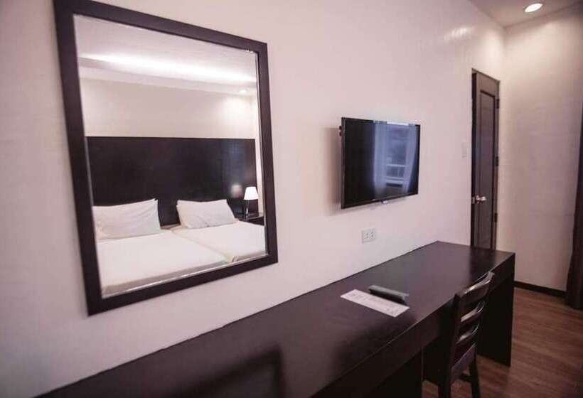 בית מלון כפרי Pina Suites