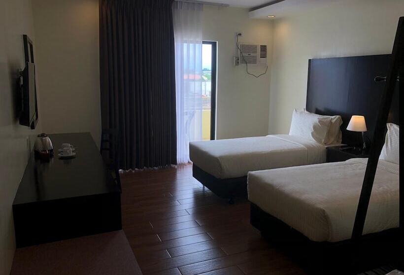 בית מלון כפרי Pina Suites