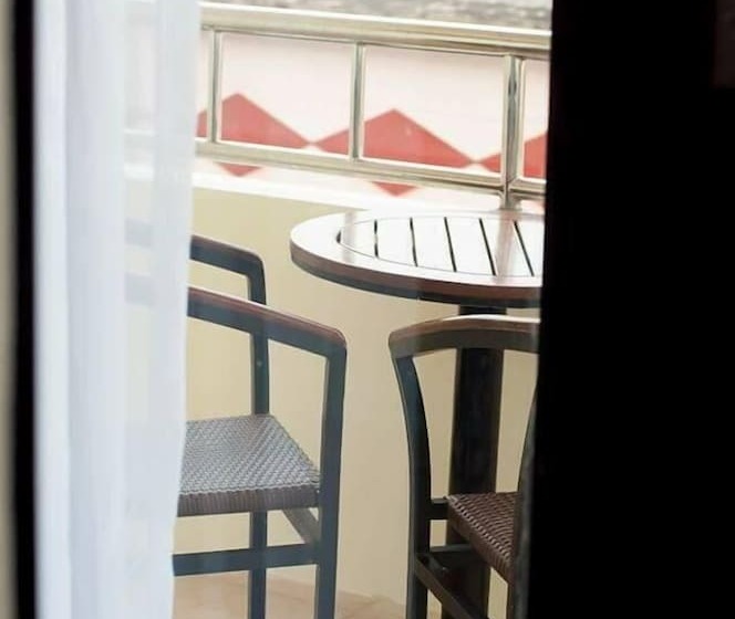 בית מלון כפרי Pina Suites