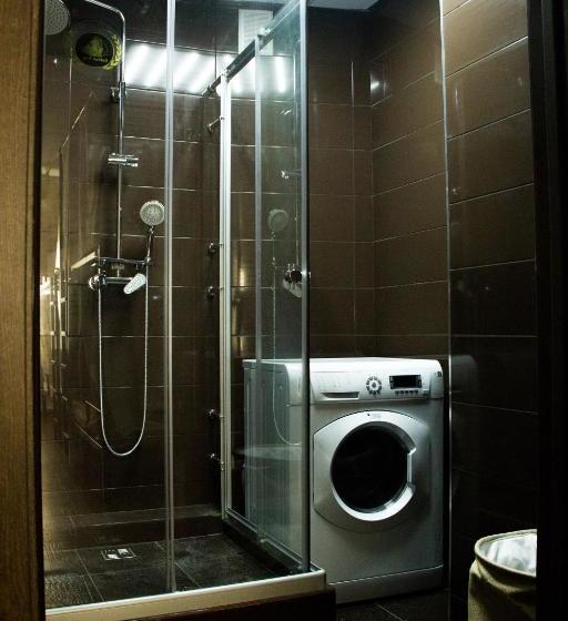 Bed And Bread Hostel