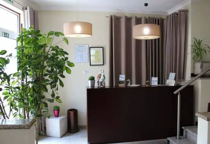 تختخواب و صبحانه Paço Lafões