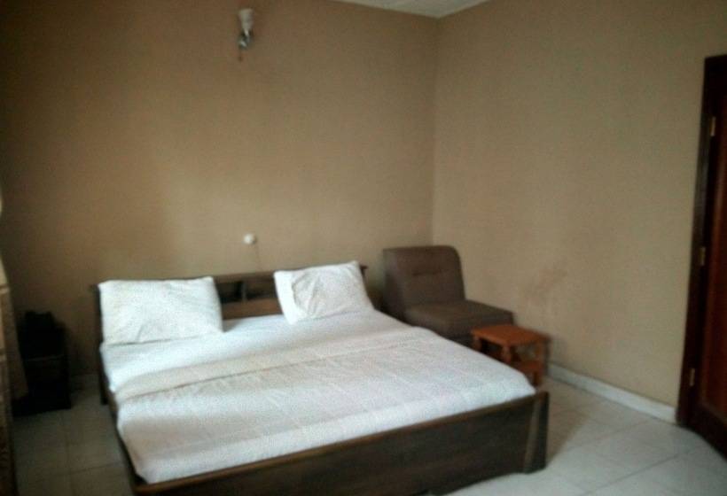 هتل De Lawrence Court And Suites Abeokuta
