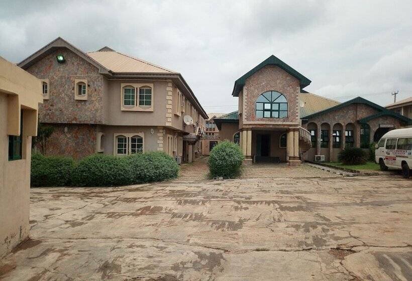 هتل De Lawrence Court And Suites Abeokuta