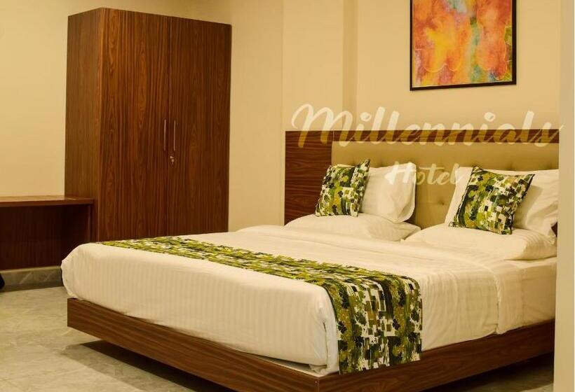 Hotel S R Plaza At Delhi Airport